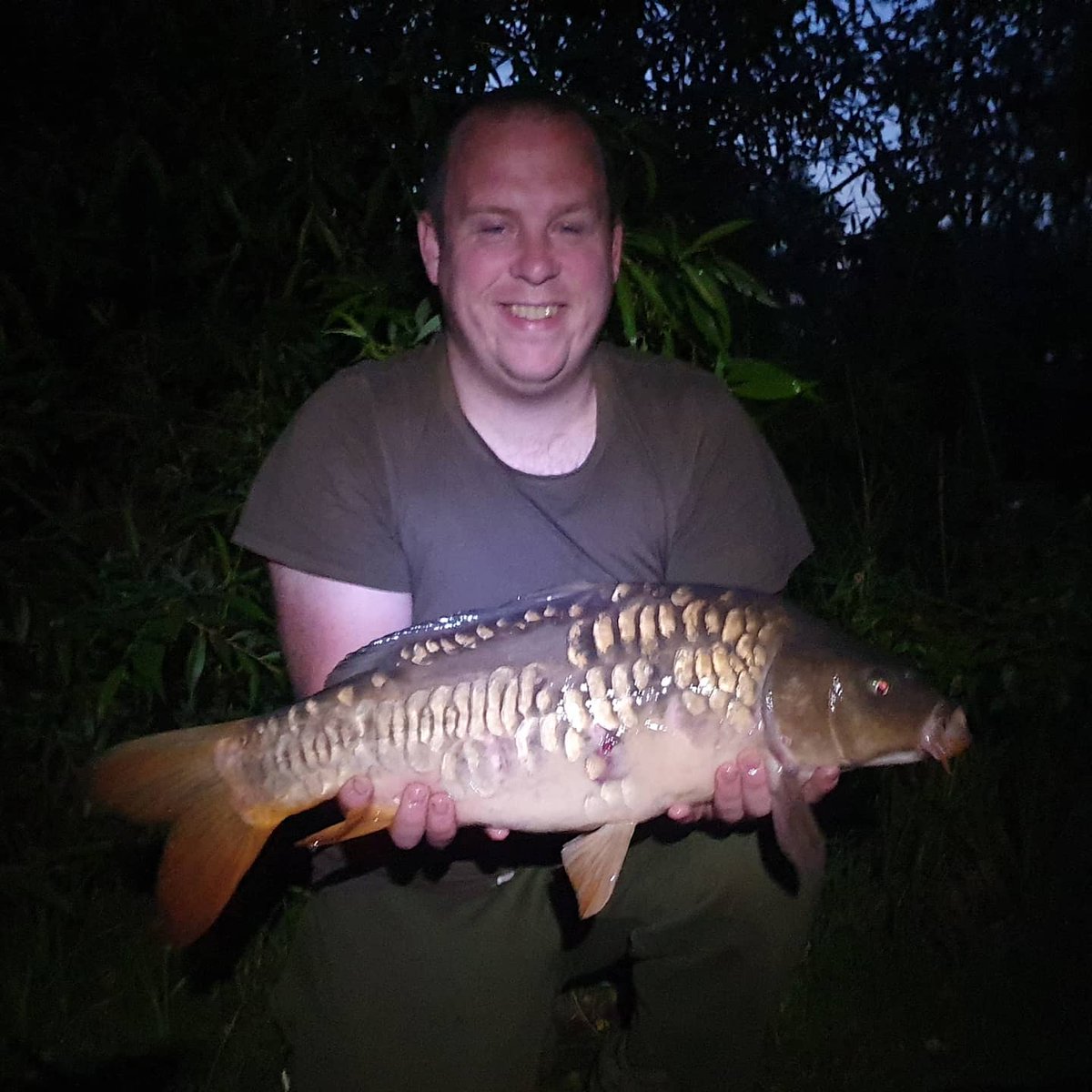 BaitsSam's tweet photo. Last one of the evening didnt weigh it but a lovely fish nevertheless. @godmanangling @successfulbaitsukltd  products again. #teamgodman #GodmanPVA #godmanteam #godmanangling #successfulbaitsuk #anglinglife #keepitsuccessful  @ East Delph Lakes https://t.co/FvecWQHabw