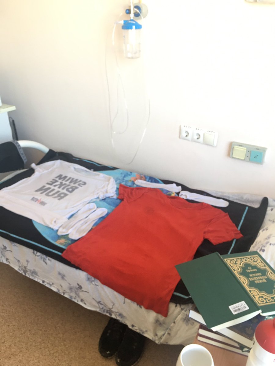 У нищих слуг. У нищих слуг нет. У нищих лакеев нет. У нищих лакеев нет. У нищих слуг нет цитата автор.