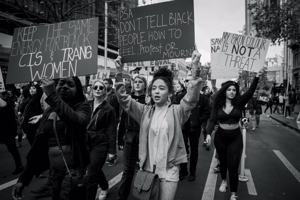 Heaps inspired by the rangatahi behind today’s BLM march in Tāmaki. A future decided by rangatahi is one that is anti-racist, community driven, prison-abolishing, gender diverse, justice-focused, and Indigenous led.