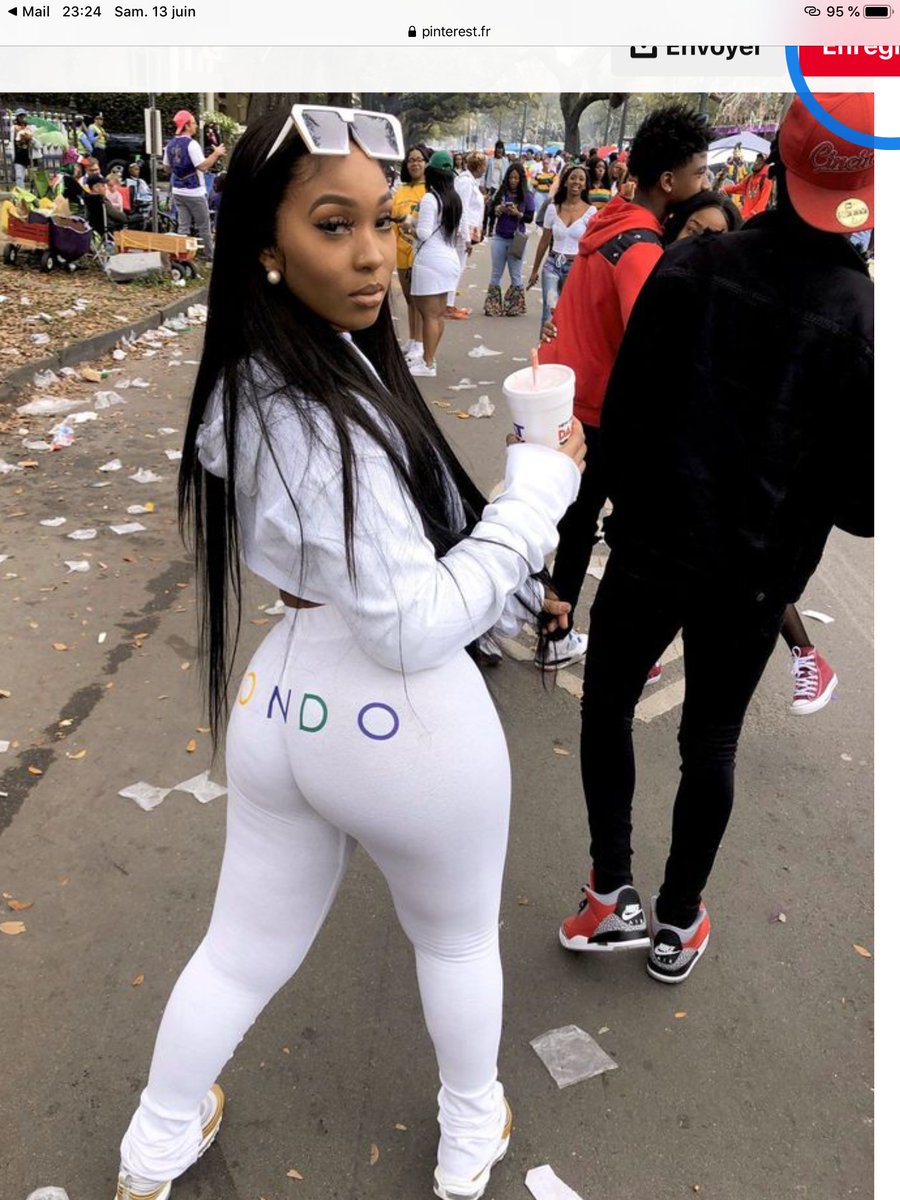 GudoNino's tweet photo. @_danielareina_ maîtresse vous etes divines et sublimes dans toutes les tenues .toutes les reines noires alpha de ce monde sont sublimes vous êtes supérieurs en tout point au blanc et blanche on ne peut que être admiratif #QUEENDOM #BlackPower #blackqueen https://t.co/rjb82TwyKi
