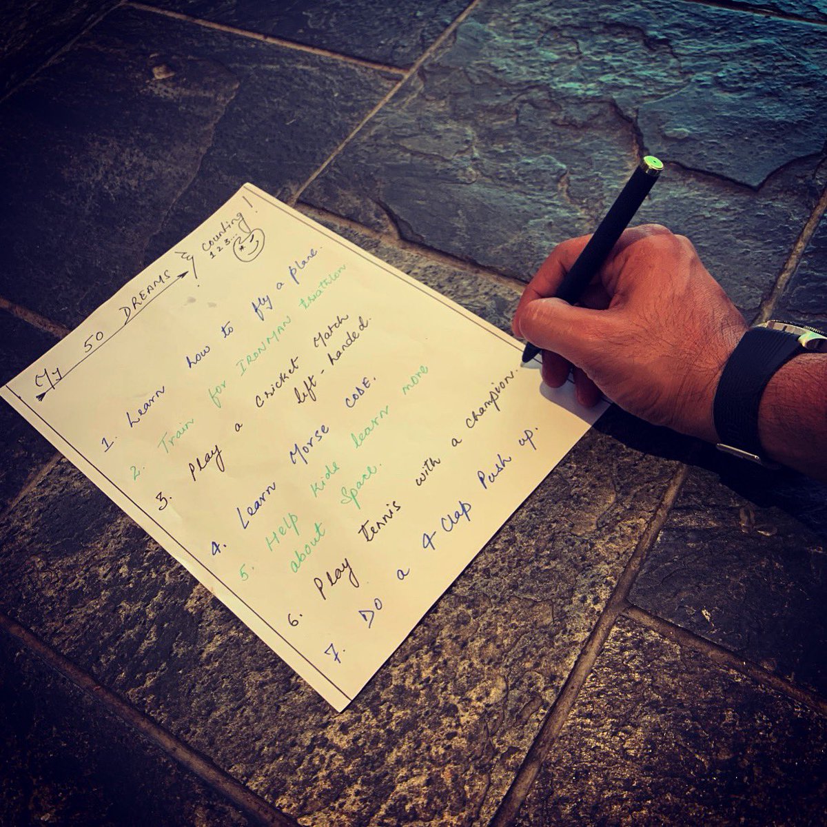 AmitHPanchal's tweet photo. I just checked his previous tweets and found the list of 50 dreams. Actually, #SushantSingh is living his life and try to fulfil all his dreams before he dies. 🙌

RIP #SushantSinghRajput 🙏 https://t.co/3ZhhEzQsPo