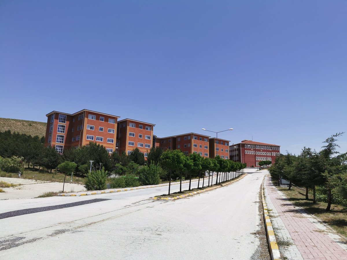 Başta fakültemizdeki öğrencilerimiz olmak üzere bütün Yozgat Bozok Üniversitesindeki öğrencilerimize final sınavlarında başarılar dileriz. <a href="/Bozoklularr/">YOZGAT BOZOK ÜNİVERSİTESİ</a> <a href="/yobuogrencileri/">Yozgat Bozok Üniversitesi Öğrenci Topluluğu</a> @bozokgiillerr diğer fakültelerdeki öğrencilerimizin de takibini bekleriz.💌🤗📚📒🖥️ #hepbirliktegüçlüyüz