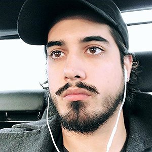 fjrdans's tweet photo. #NewProfilePic looking to the right because you left me. https://t.co/JHq0p2JTZo