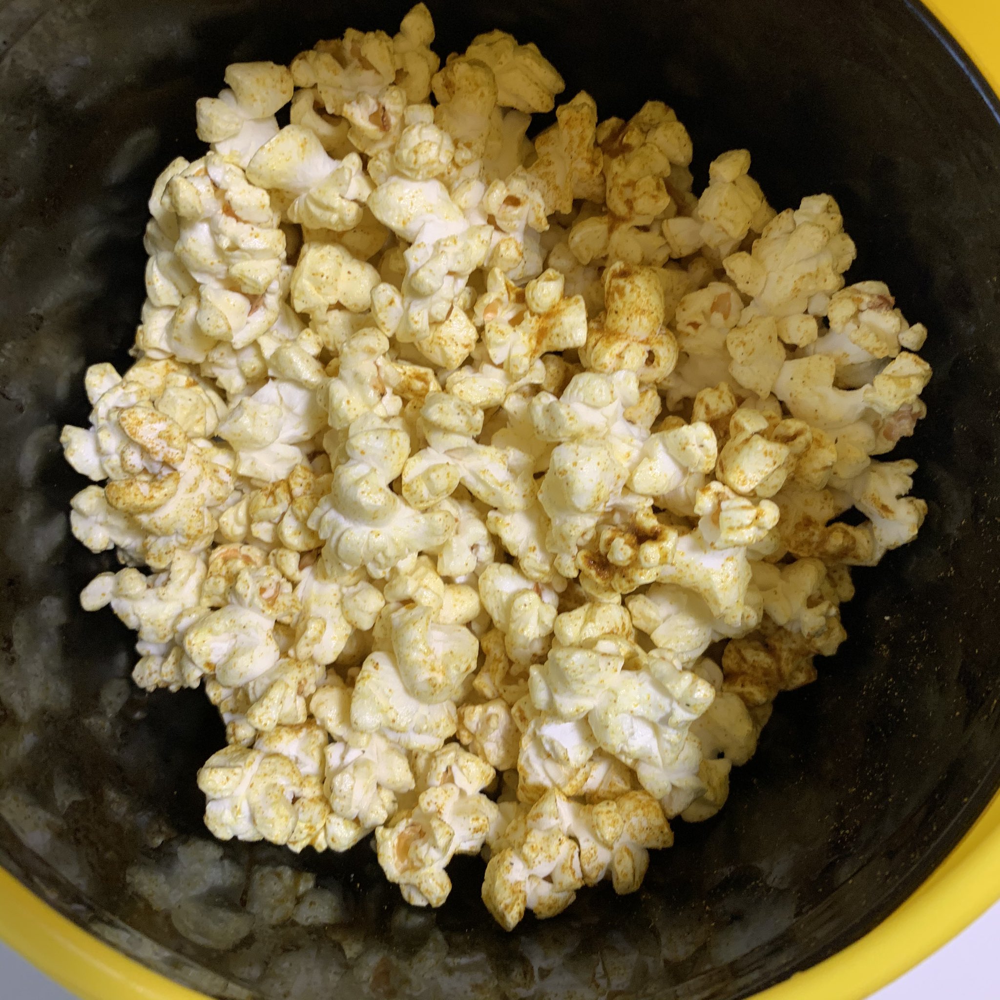 Elu Auf Twitter 今日はカレーポップコーンを作ったよ パークの味より濃いめ お酒のおつまみにも良さそう 美味しく出来ました 今度は何味 作ろうかなぁ おうちディズニー ポップコーン T Co B1u9naxdld Twitter