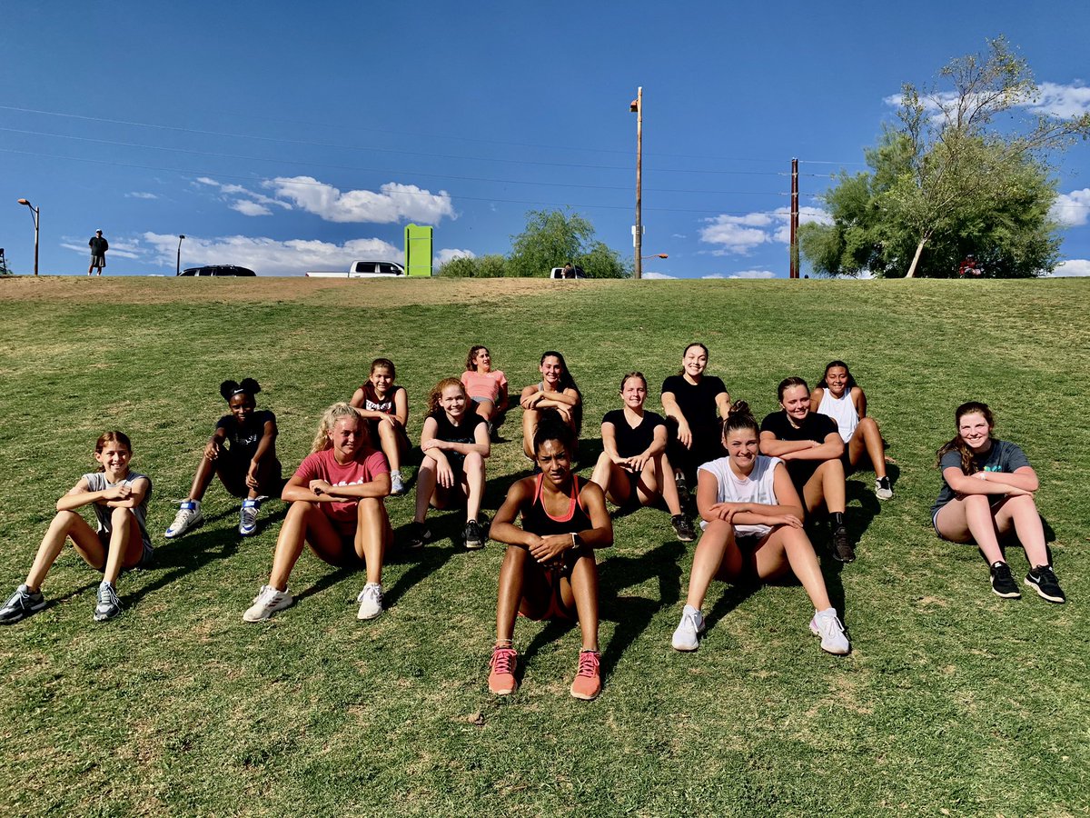 apeathletes's tweet photo. Small group this morning ... half the group was out of town, a few over slept, we still grindin π₯with the rest! 35 trips up the hill in different variations...
EASY work π€·ββοΈ π― π¦
#Cantdoaverage #noexcuses #VCA #justdifferent
#highlyconditionedathletes
#loveourladies https://t.co/7A2GYyqgf4