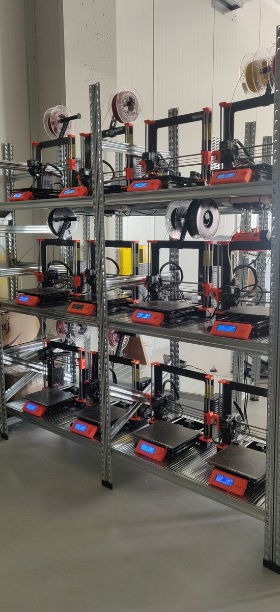 Another peek into our new #3dprinting location <a href="/3dInvent/">Invent 3D</a>

Here's one of the <a href="/Prusa3D/">Prusa3D</a> racks, we have a few more we're trying to organize neatly. #sla and #dlp section can be seen behind, with the <a href="/anycubic3dprint/">ANYCUBIC</a>  wash &amp; cure poking out. 

Now, for a good #filament mounting system