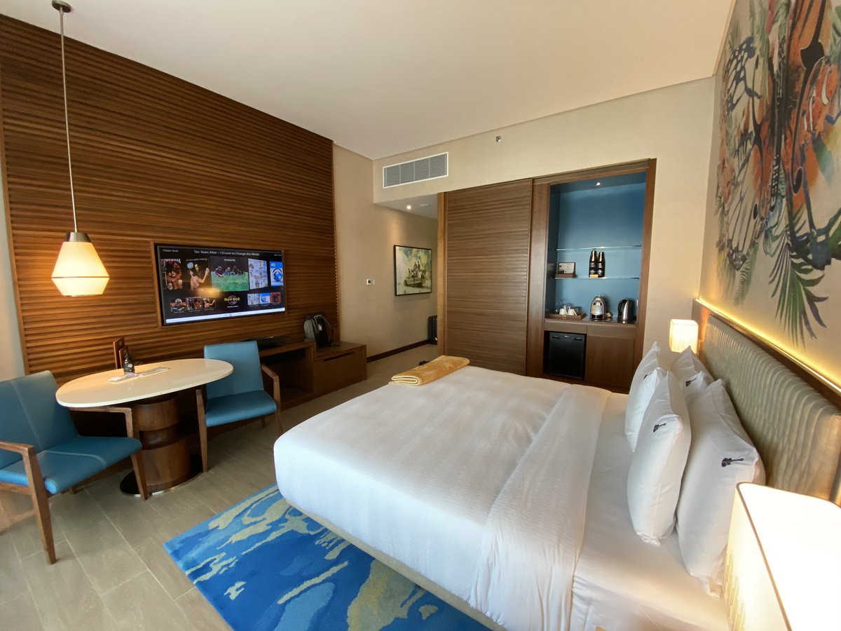 olezsmu's tweet photo. Glance of Hard Rock Desaru Hotel room for your eyes! #cuticutimalaysia #desarucoast #malaysiatrulyasia #tmws #majesticjohor #supportourlocal https://t.co/WJh7JBRdqG