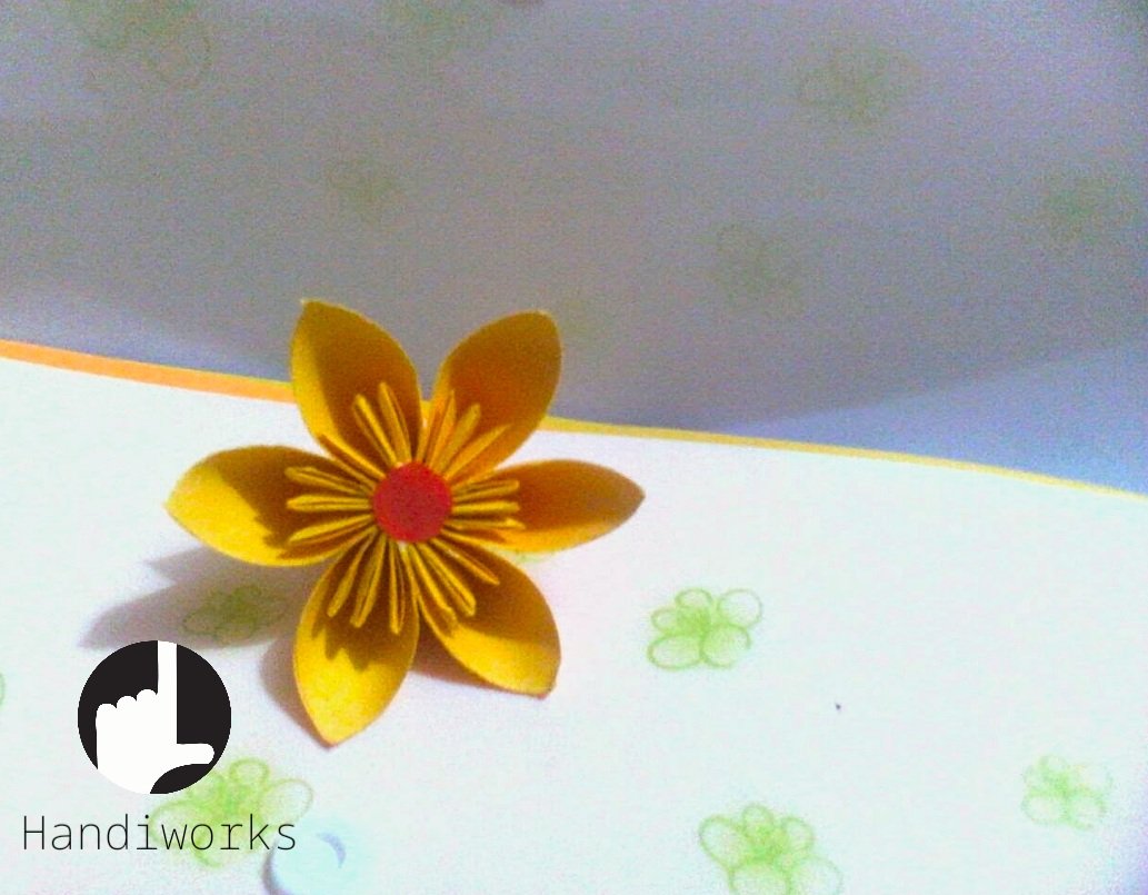 HandiWorksPage's tweet photo. Origami paper folding instruction by HANDIWORKS
video link https://t.co/VMAdiUDiDz
#origami #handmade #flower #VIDEO #paper #foldingathome https://t.co/T8H26gZVIO