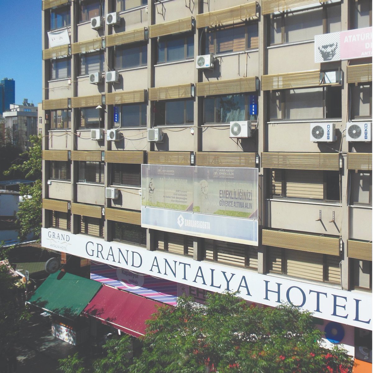 Antalyadaki eviniz.... #grandantalyahotel
#tatil #antalya #muratpaşa #konyaaltı #antalyahavalimanı #ayt  #ışıklar #saatkulesi #markantalya #boutiquehotel #hotel #cityhotel #antalyaotelleri #traveler #halalhotel #camping