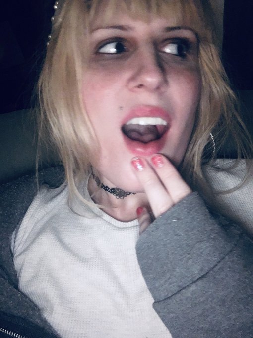 More lame selfies of boredom https://t.co/QpDOAgNdiQ<a href="/tag/mvsales"class="tags"><span>#mvsales</span></a><a href="/tag/mvtrans"class="tags"><span>#mvtrans</span></a>