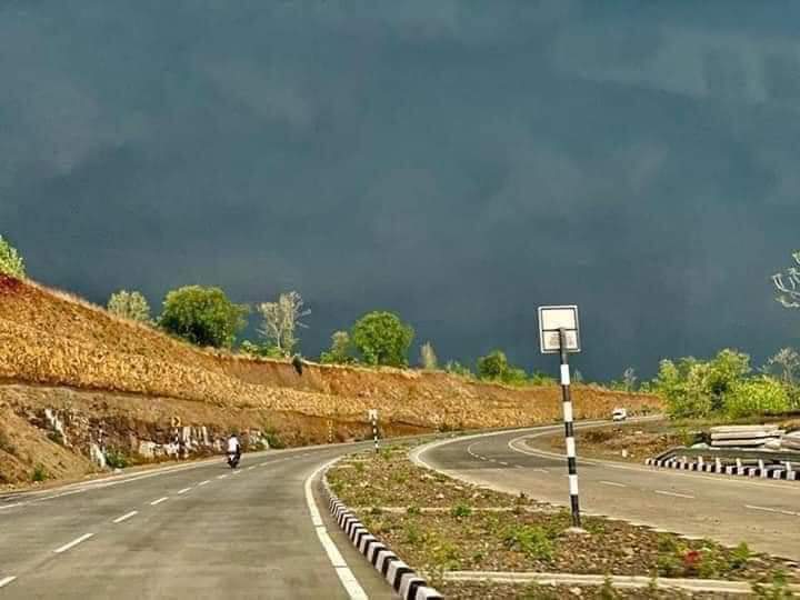 BhavinJethva_'s tweet photo. मा. श्री @nitin_gadkari जी है तो मुमकीन है..!!

सोलापूर-नांदेड-यवतमाळ-नागपूर  महामार्ग....!! https://t.co/rWK9ZdP2BL