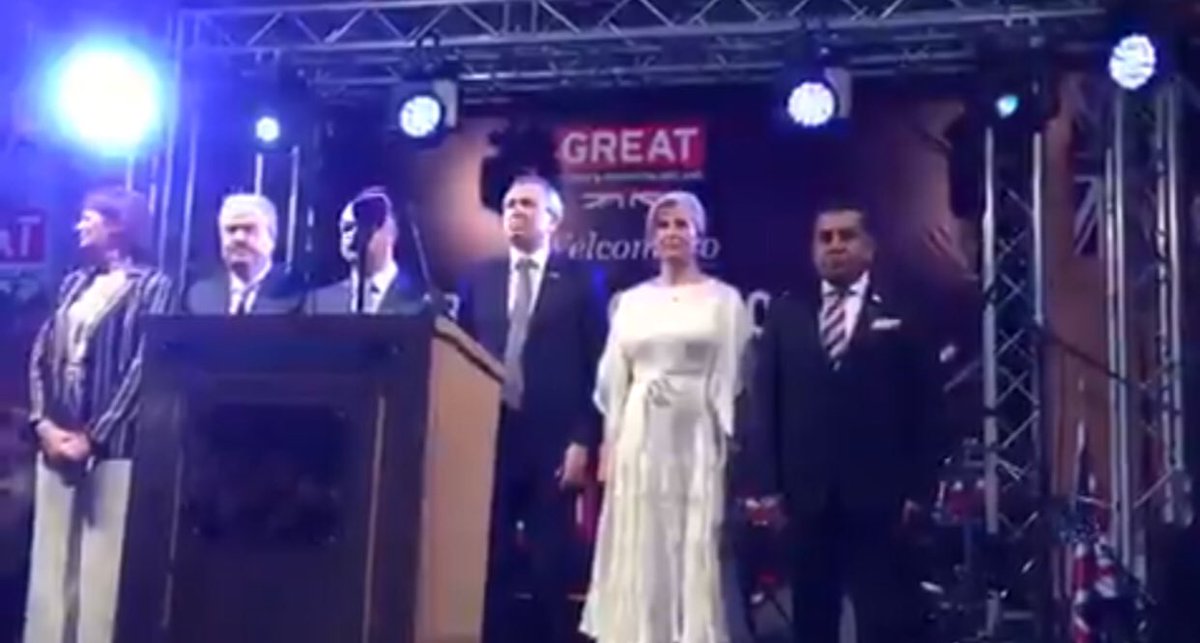 LinaYounis1's tweet photo. Exactly on this day one year ago... celebrating #Queen Elizabeth birthday in an awesome royal party hosted by UK in Lebanon ๐๐๐๐ #Royalbday #queenbday #Cheveners #Chevening @ukinlebanon @AnnaShadarevian @crampling @lawyerjoek https://t.co/X4Qj07gSKI