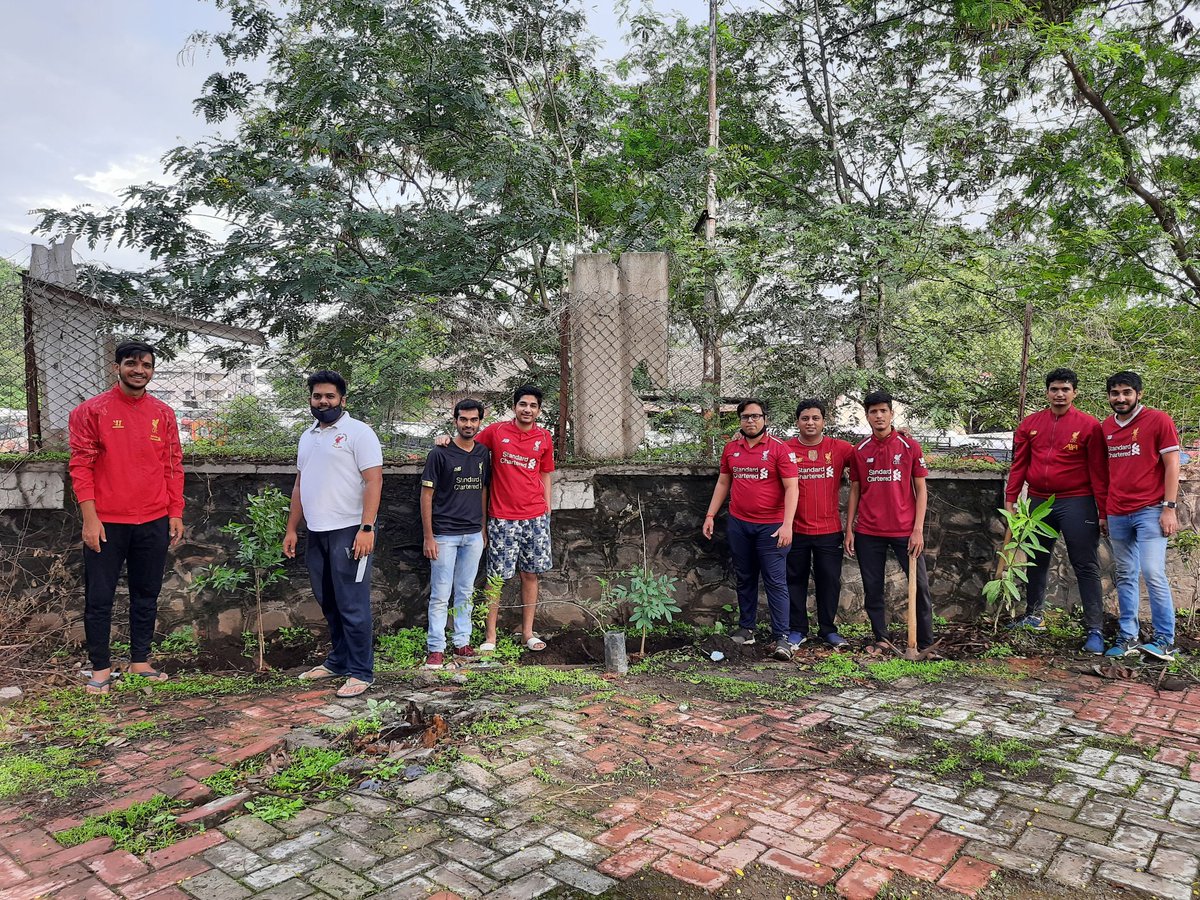 LFCKolhapur's tweet photo. To celebrate our 6th Anniversary,🎊 our members completed a small tree plantation activity today morning.

Trees were planted in Shivaji Park, nearby some of members' homes so that we can take care of them.

#LFCFamily  #JFT96 #Kolhapur #TreePlantation  #OLSCFamily  #LFCINDIA https://t.co/sbAGOzXUX8