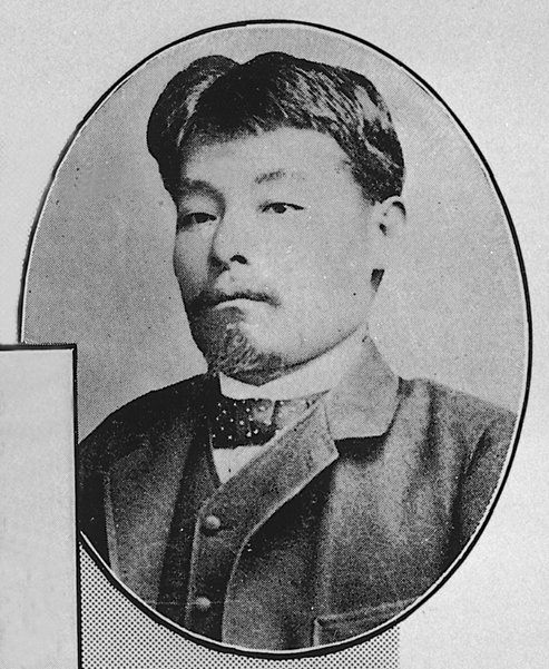 Real Suehiro Tecchou was born into a family of samurais and graduated from a samurai school, which inspired BSD Tecchou's sword-wielding ability. As for political works, he advocated for the Freedom and People's Rights Movement and formed the 1st national political party.