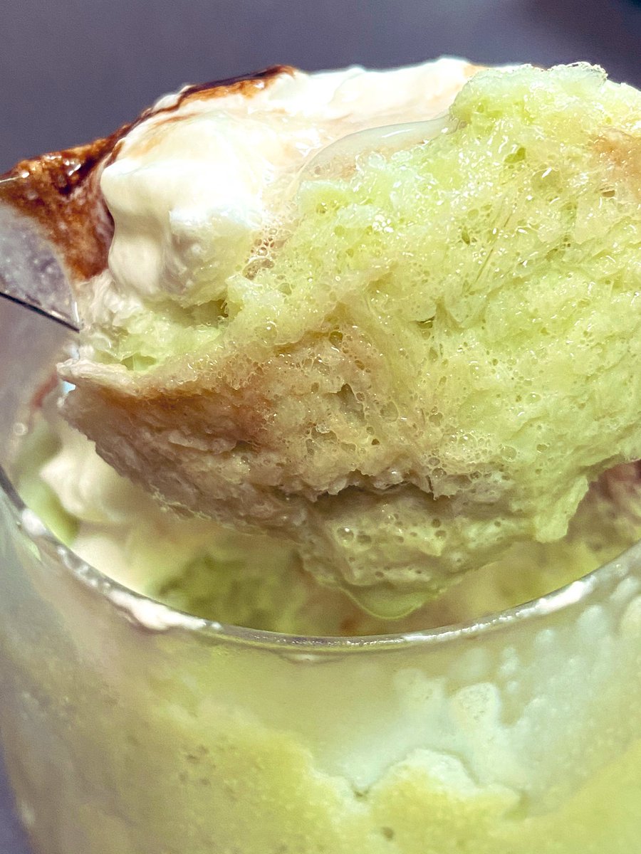 たっちみぃ デザート 時短レシピ 抹茶フラペチーノ ウス茶糖 抹茶フラペチーノを作って食す ジップロックに牛乳 ウス茶糖を適量投入しっかり溶けるように混ぜて冷凍庫に平くして冷やす 2時間前後お好みの固さに固めグラスに盛り付けホイップ