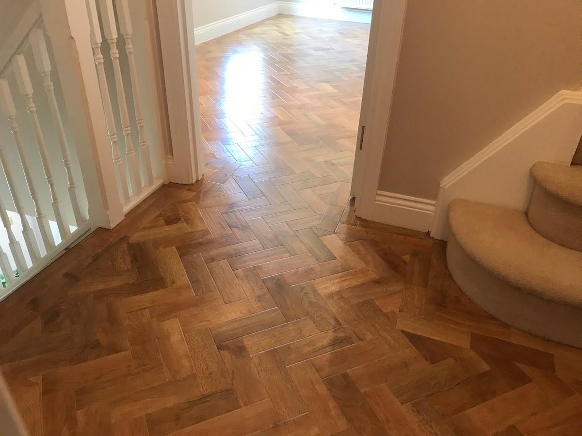 Karndean Designflooring Art Select Range, colour - Blond Oak installed for more lovely customers. 

We are available for socially distanced measure appointments and the showroom is open by appointment only. 

Book both types of appointment via our website floor24.co.uk