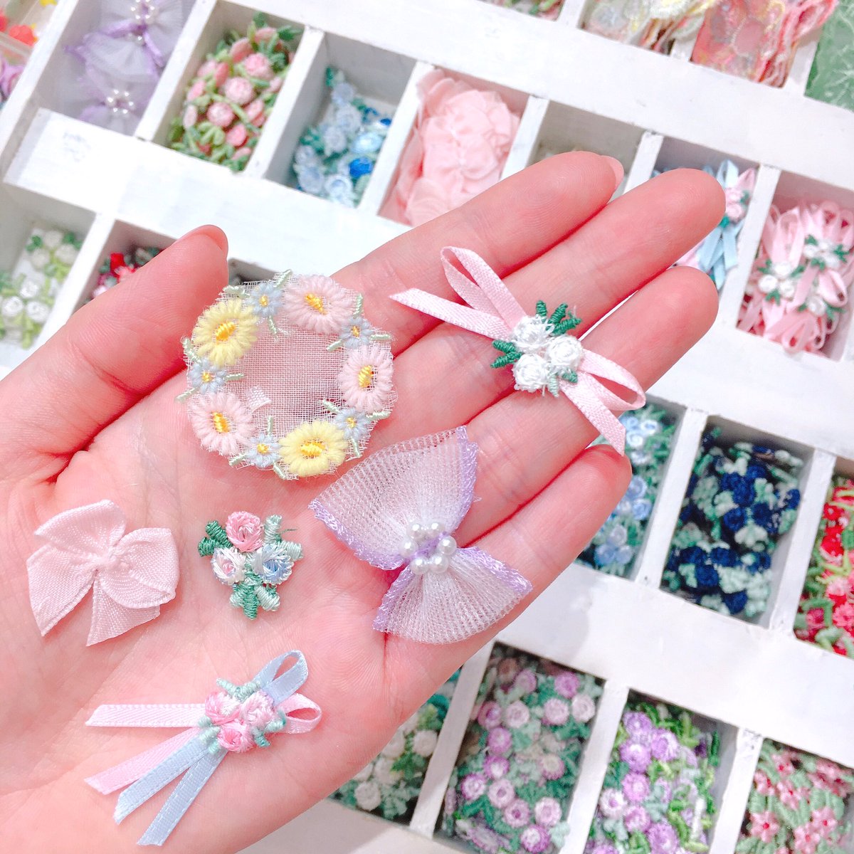 ヴィンテージdeco 新宿店 Twitter પર アンティークアップリケ Usa Swiss ヴィンテージdeco では 海外の珍しくてかわいい アンティークアップリケ を たくさんご覧いただけます かわいい アップリケ をお探しのお客様 お待ちしております T