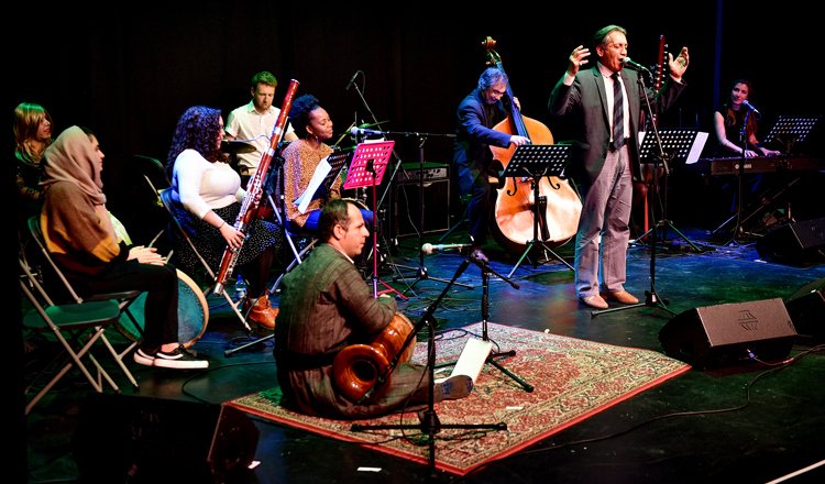 comartsnw's tweet photo. #BeyondBorders is live! Music, art & film by outstanding artists in our creative networks celebrating artistic freedom across national & during lockdown borders
On our Youtube & Instagram now & during Refugee Week
Part of #CANRefugeeWeek
https://t.co/AHK6zcNDpD
IG:@comartsnw https://t.co/b6sdTBvb4w