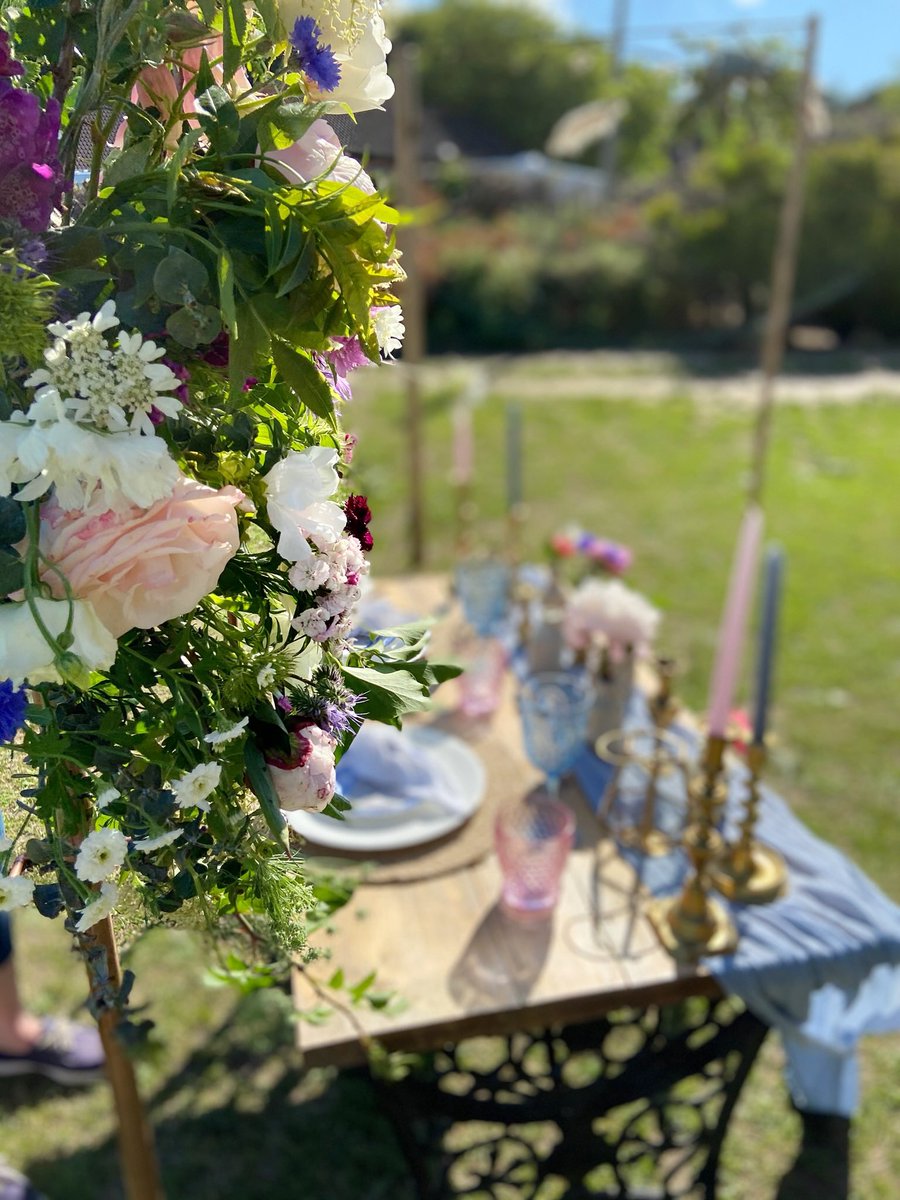 Lisa Dew, Rose Florist tweet media