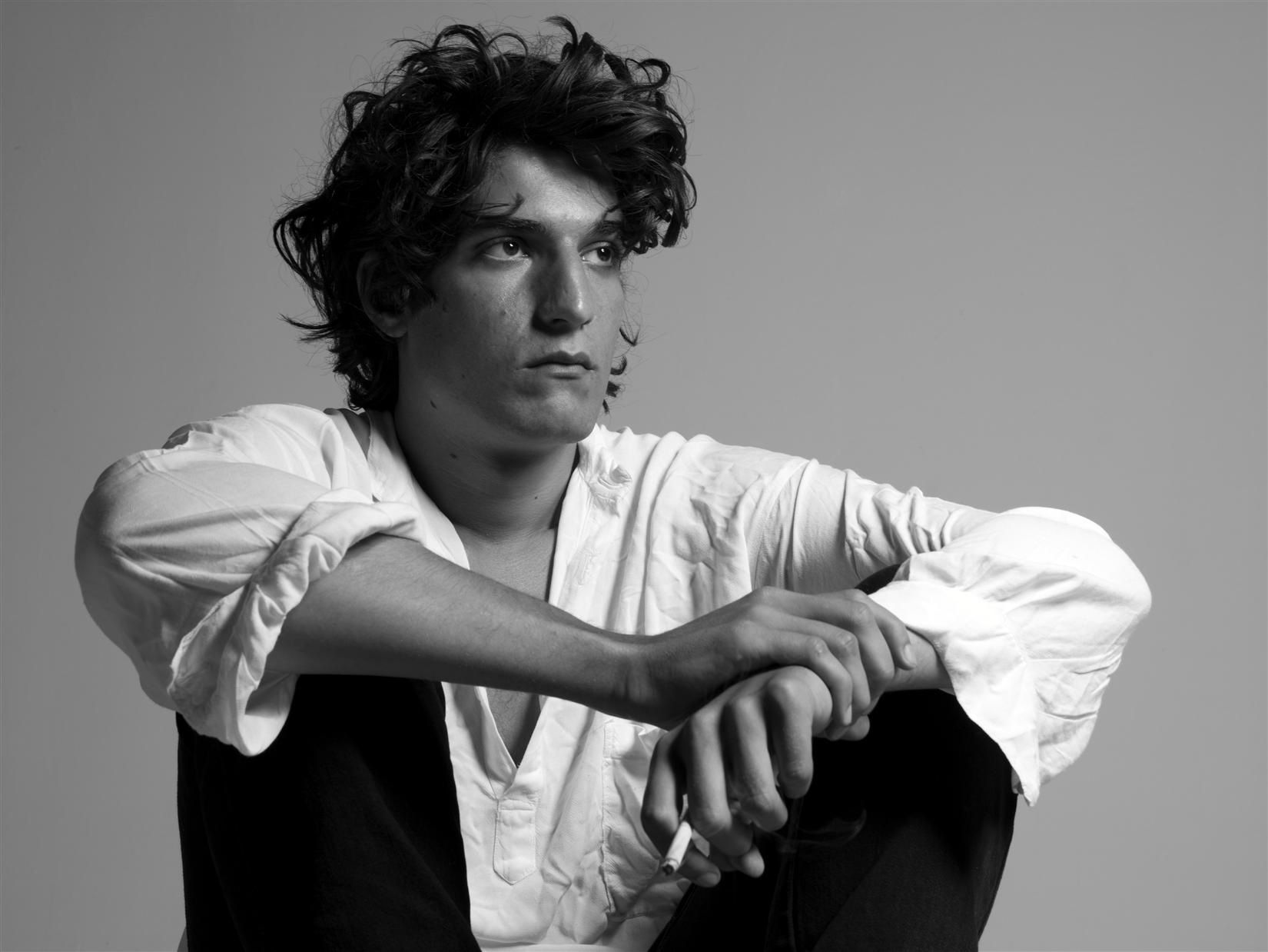 Happy birthday to Louis Garrel!💘