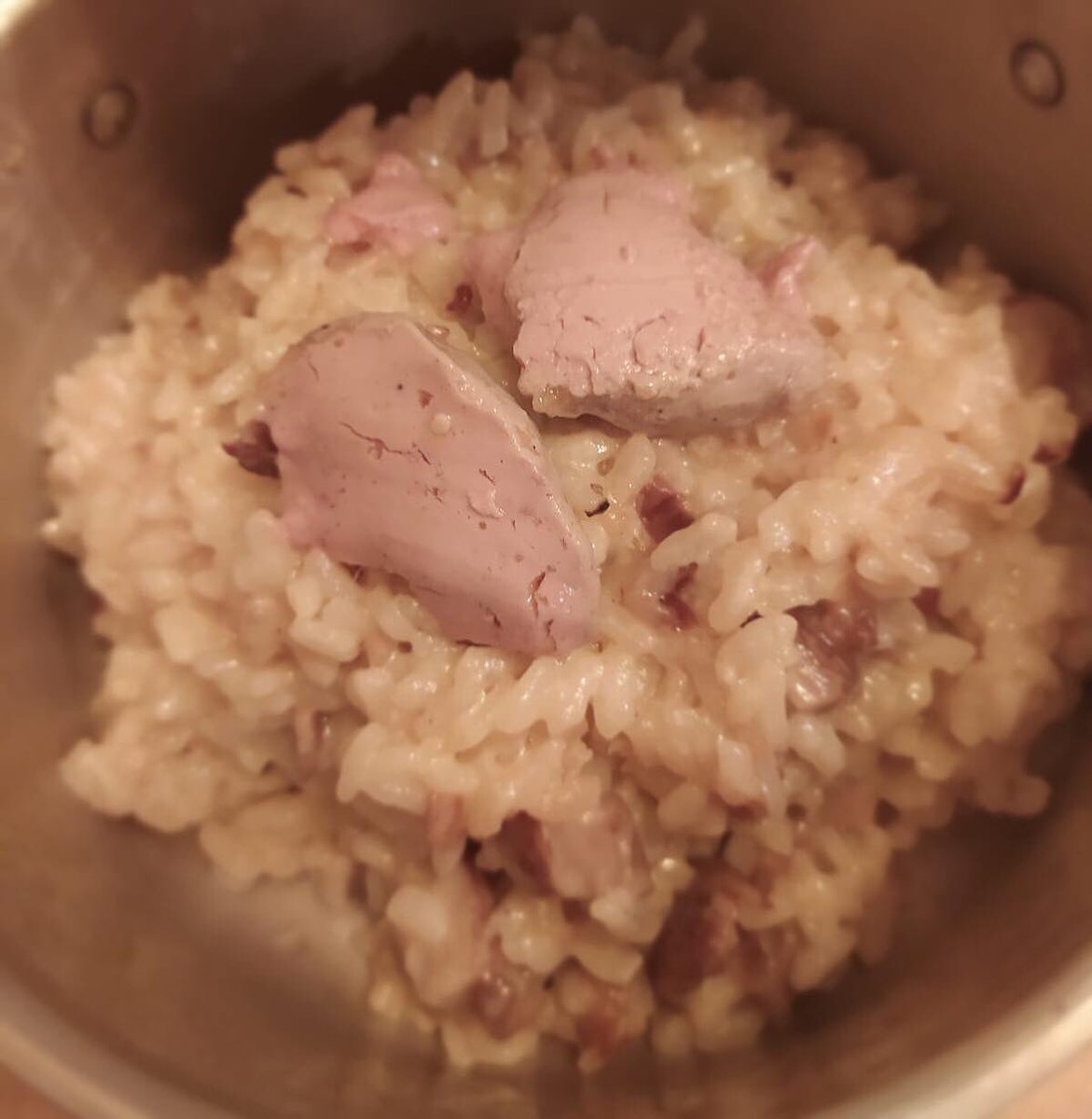 Restaurant El Regust tweet media