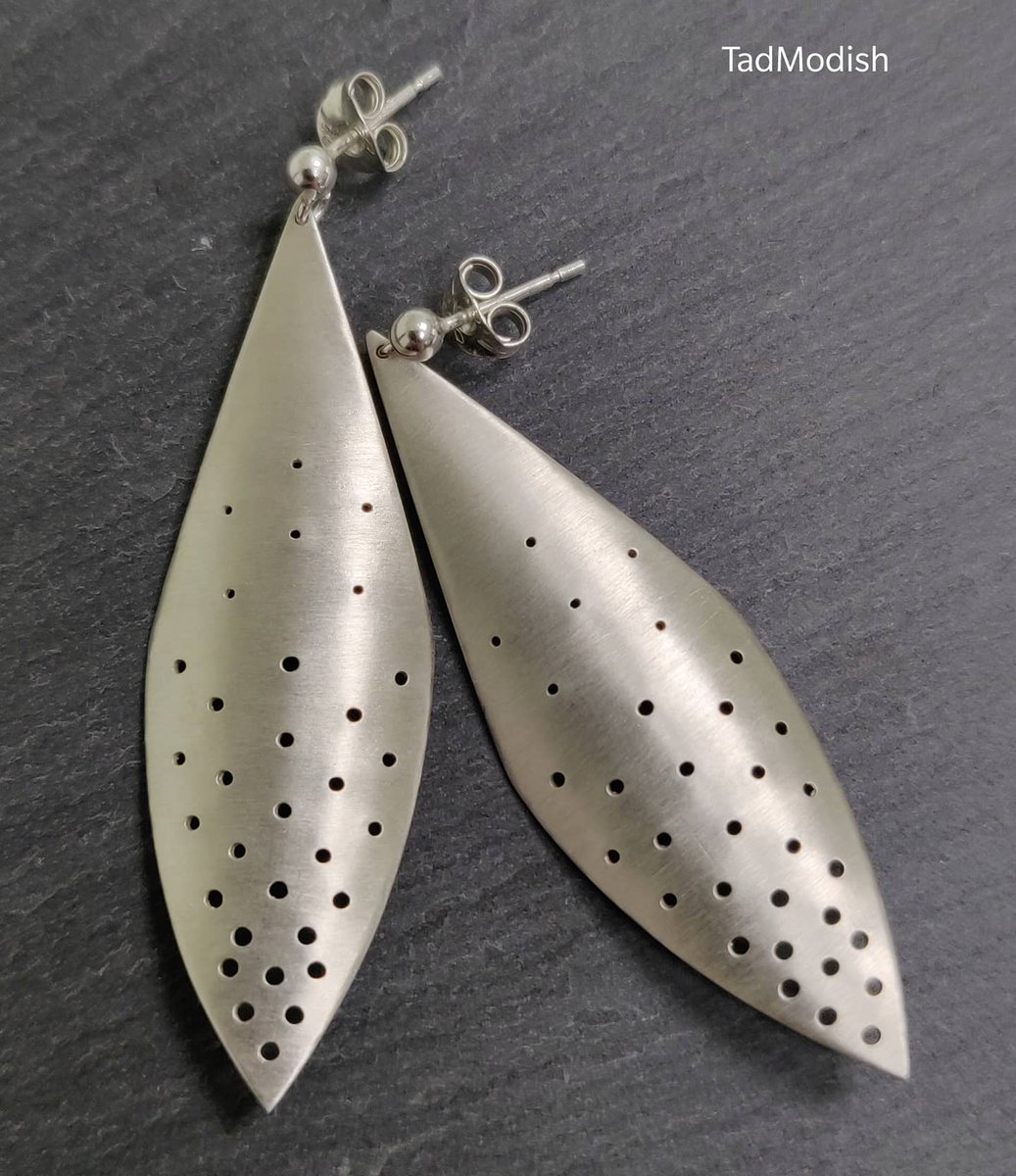 TadModish's tweet photo. Pierced Silver Drop Earrings available now in my shop at
https://t.co/Wj4oZnZcK3 😀
#UniqueGifts #statementearrings #fineart #instagood #sundayvibes #shopping https://t.co/slCt5wUAot