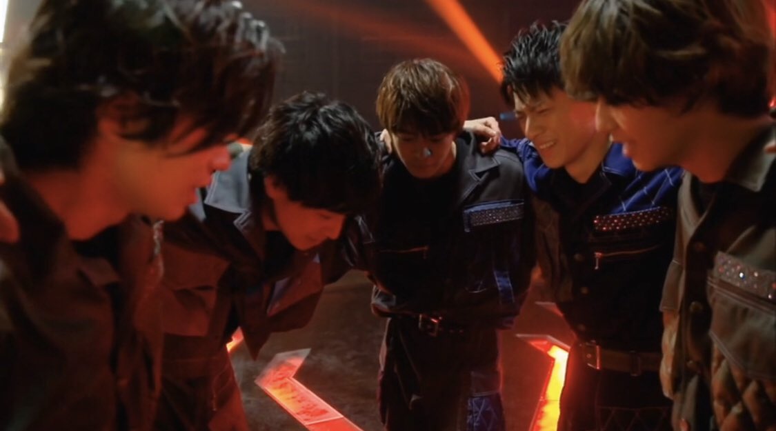 melancholy_6s's tweet photo. Mazy Night 🎬

オリコン1位：15,736枚
推定累計：506,120枚

ハーフミリオン突破おめでとう😭❕

#KingandPrince https://t.co/ejNcximK8s