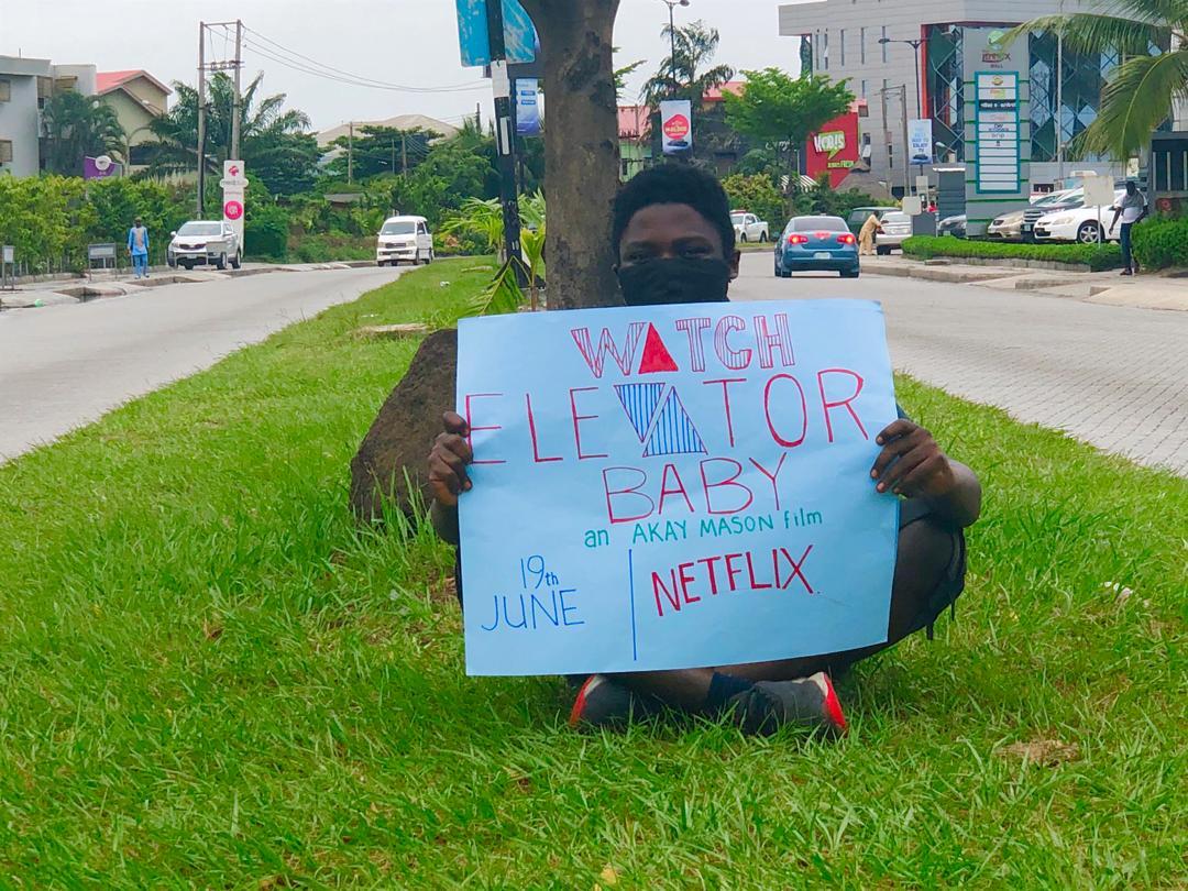 AkayMason's tweet photo. At this point don’t be surprised if you see me at your doorstep begging you to watch my film 😭. Please watch my film on Netflix so that I can eat and have energy to make more amazing movies for you all❤️❤️

#ElevatorBaby on @NetflixNaija https://t.co/QUUdym4Nps