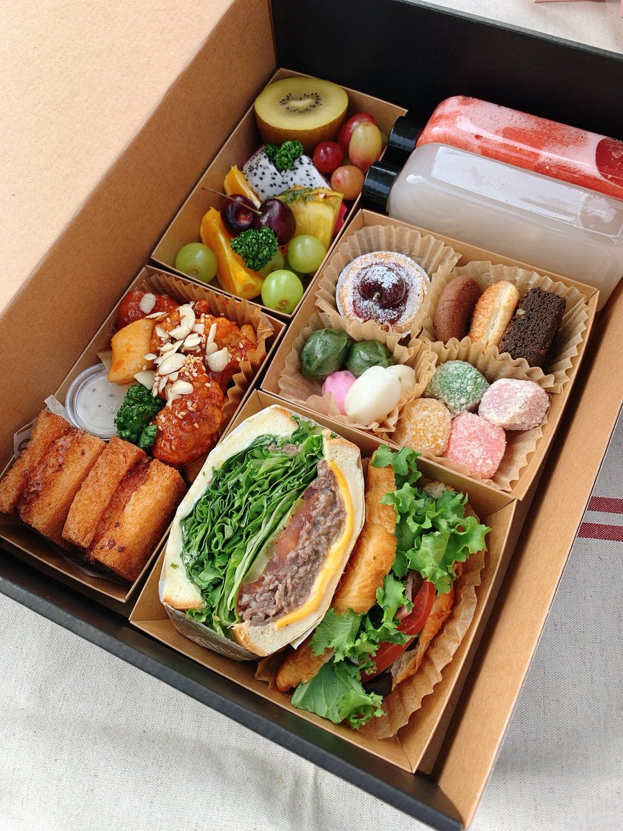 맛이 궁금한 나머지 저희도 한세트.. (냠냠