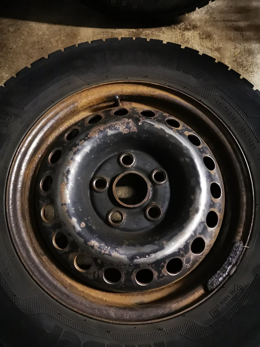EvsNo8's tweet photo. Project #t4 underway, decided to keep the steelies, so sanded down, painted and come out well. Back 2 down, on front now #t4project #vw #iamfreddie #freddiethevw https://t.co/XvS8FbOn9R