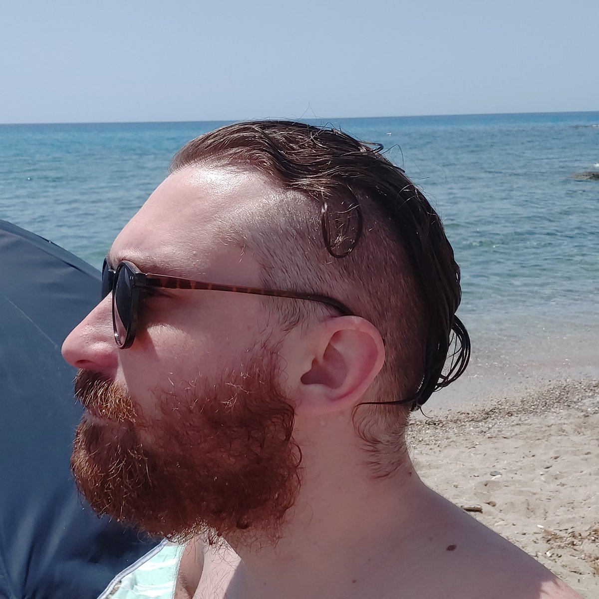 DeugemoTwo's tweet photo. Ciao esports, ci si rivede domani!
#beach #primomare https://t.co/KdsoVt0aZL