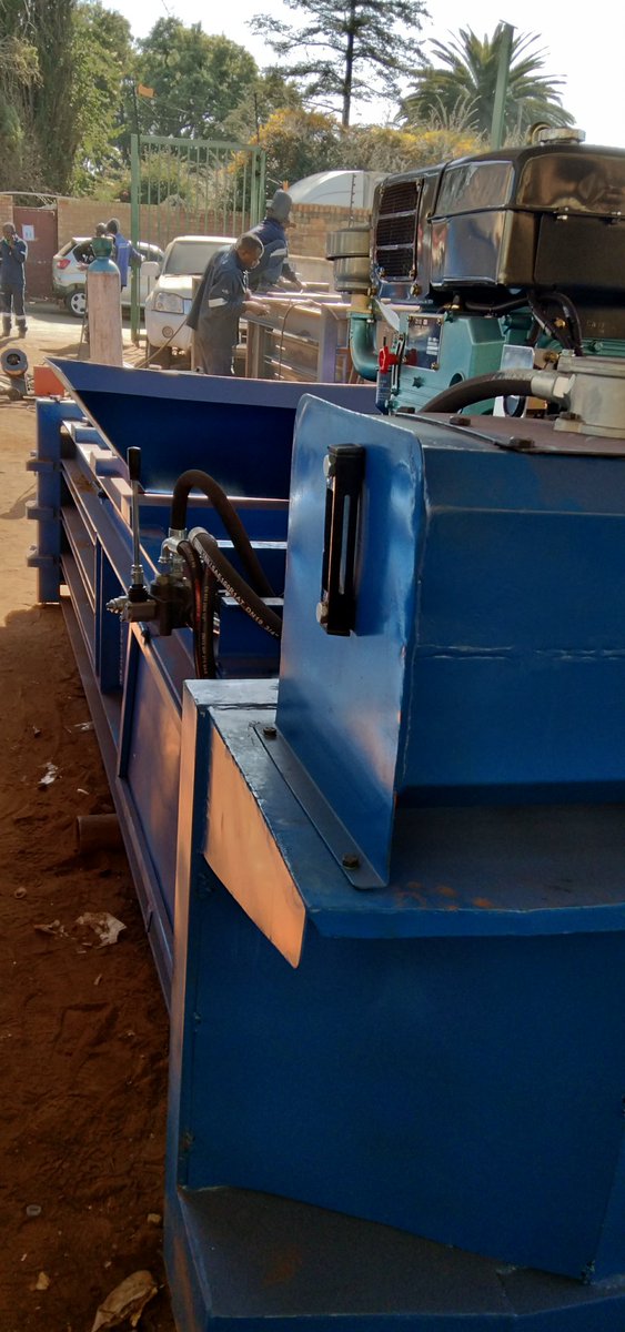 ChinosTrading's tweet photo. We manufacture bailing machines.start your own business in the recycling https://t.co/jkzqSa0zGS us :call☎️0118928052 or email📧: chinostrading2015@gmail.com
@bonang_m @somizi @EFFSouthAfrica @SCRecycling1 @EFF @MbauReloaded @SatRevolution @SAfmnews https://t.co/jP0YYGP8U1