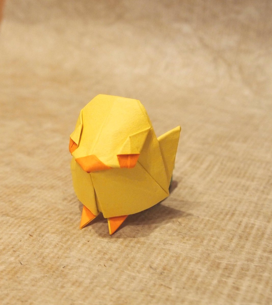 一匹柴犬 على تويتر 折り紙作品 ひよこ 創作 折り 一匹柴犬 数年前に折ったヒヨコ が無理矢理仕上げであまり納得できてなかったので再トライ シンプルにかわいいデザインにできました 魚の基本的より Origami Chick 折り紙作品 折り紙 ひよこ T
