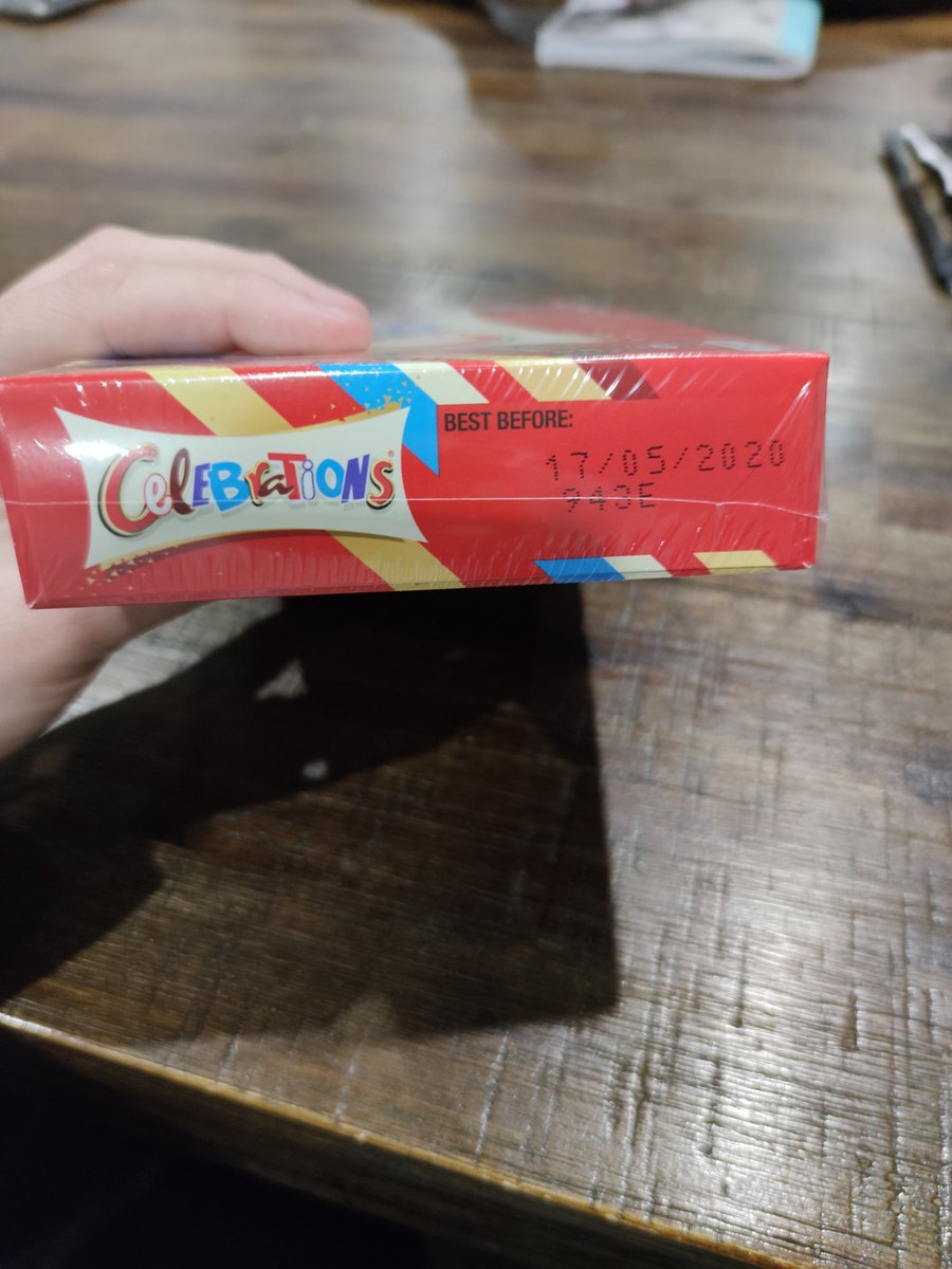 DavidEngravid's tweet photo. @woolworths my wife bought this at Gungahlin store this afternoon and it has already passed its expiration date. Didn't grab a receipt from the self serve checkout. Please advise. https://t.co/cZswnPbMRP