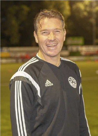 Over twee dagen start de nieuwe Grol 1 selectie. Een mooi moment om kort terug te blikken met vertrekkend trainer Sander Hoopman. Wij willen Sander enorm bedanken voor drie succesvolle jaren en wensen hem heel veel succes bij zijn nieuwe club AD ’69.

svgrol.nl/nieuws/7675/te…