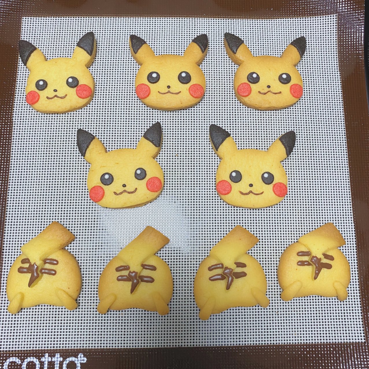 Tomo T ピカチュウとそのおしりたち ピカチュウクッキー お菓子作り Tomo T ピカチュウとそのおしりたち ピカチュウクッキー お菓子作り