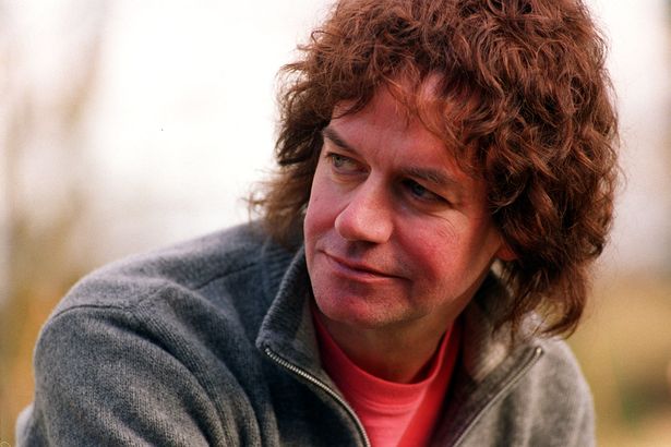 Happy Birthday to Jim Lea, 71 today 
