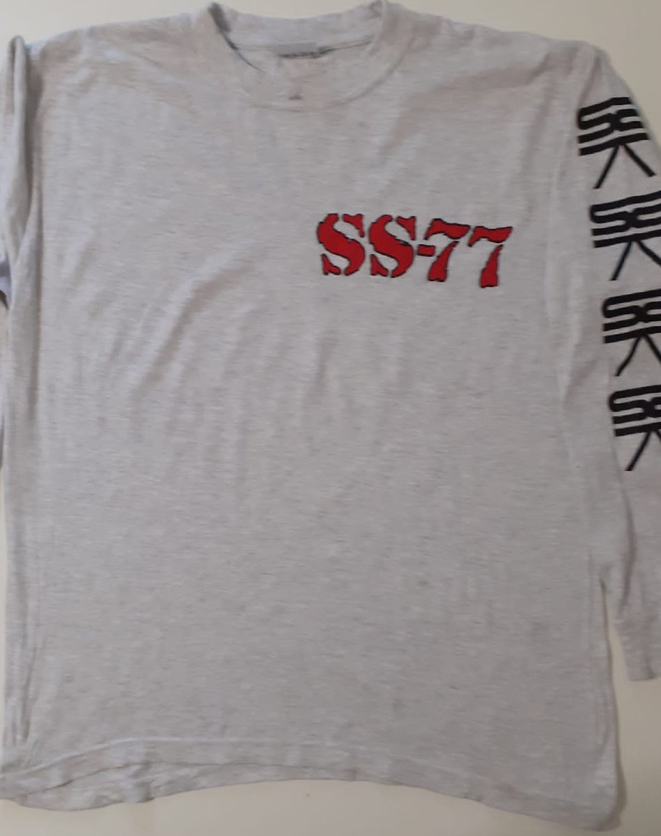 80ko hamarkadan Montero anaiek, Pirañak eta Andonik #SS77 sortu zuten Arrasaten, hastapenetako #Hertzainak -en urgentzia zeukana. Maketa kaleratu zuten eta baita #juliokageta #kiowak eta #pottoka taldeekin batera bilduma bat #oihuka diskoetxearekin. #kontamisetak #kamitales