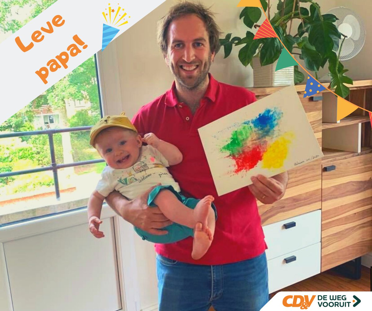CDenVDistrictA's tweet photo. Papa’s, jullie zijn geweldig! 👏🏼 Gelukkige Vaderdag aan alle papa’s en in het bijzonder aan ons districtsraadslid en kersverse papa @Jbraeckmans ! 🎉🥳

#vaderdag https://t.co/kXZu1XPwMF
