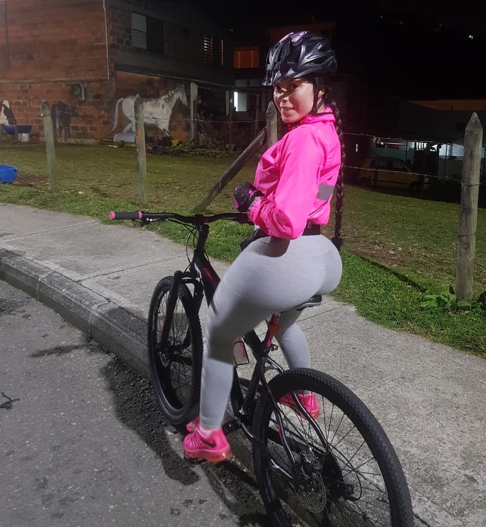 DeysOfc's tweet photo. Que subidita 🚴 💖 🚴 💖 https://t.co/J9TM1EwqCs