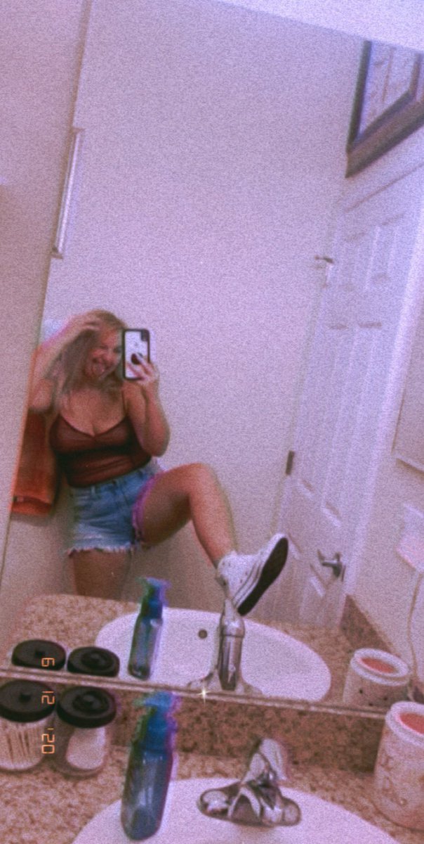 jayyhaydee's tweet photo. DONT LET A JOB BODY SHAME AND EMBARRASS YOU 
Read comments for the story https://t.co/60sGTa90nr