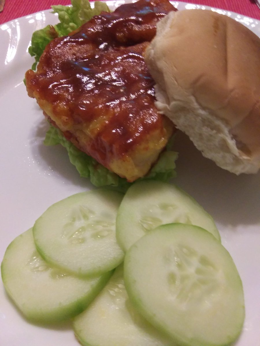 MariainIndiana's tweet photo. Buffalo chicken sandwich. #SPICY #tasty as always 😋 😋
#foodie #chicken #sandwich https://t.co/Z4nTT7VHWS