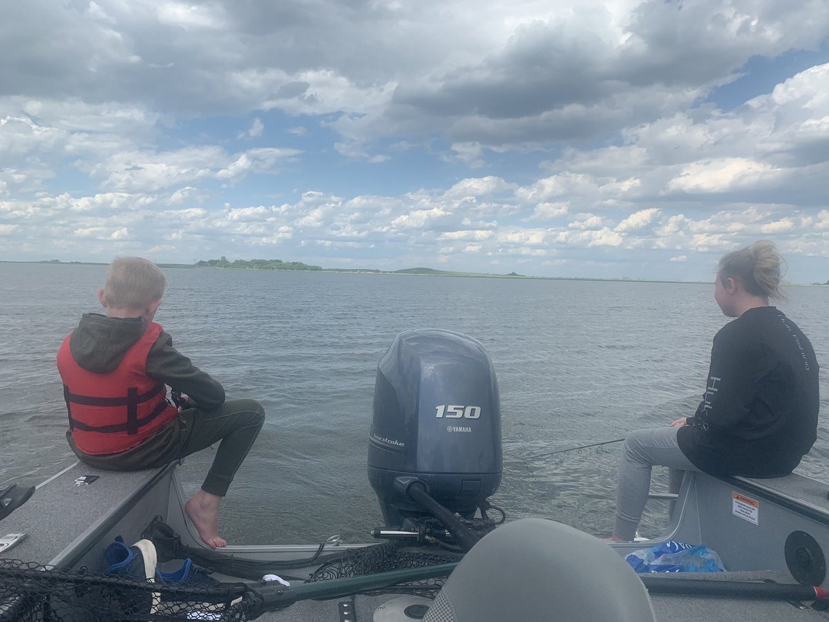 whitetail1979's tweet photo. They started the week of their first big fishing trip liking to fish.  They left loving to fish! @callieslashes #DevilsLakeND #Mickisgoingtoneedaboat https://t.co/XYiVkoxGPs