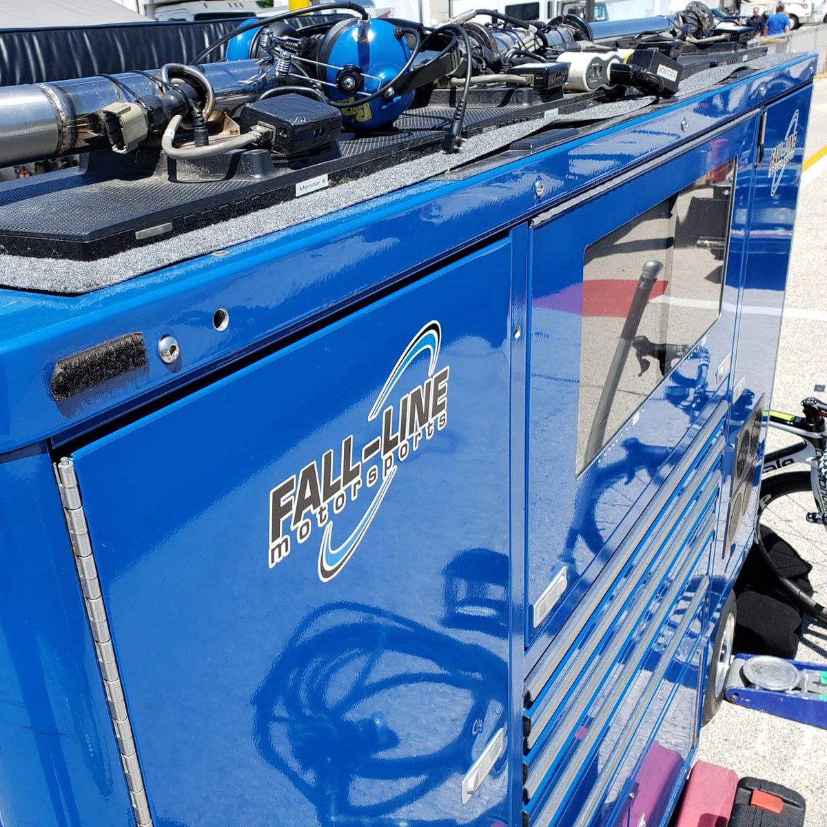 _CTech's tweet photo. It's a picture perfect day at @roadamerica! Not a cloud in the sky, racecars on track, and public karting happening at the CTech Mfg. Motorplex!
#WeBuildItBetter #pitcart #pitbox #toolbox #scca https://t.co/kVRV8So3iw