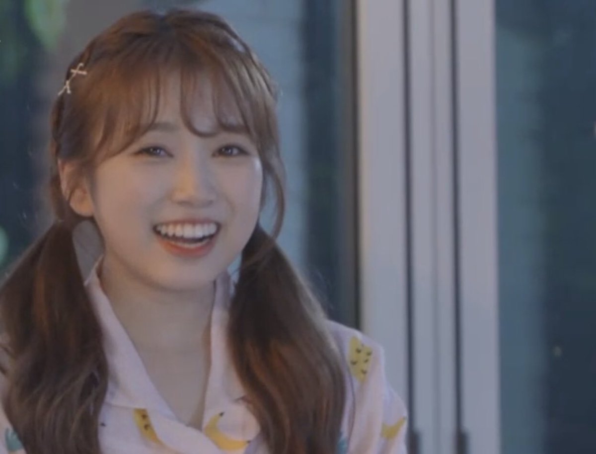 w_izone02's tweet photo. めちゃめちゃ可愛かったですね…🥺💗

（しれっとTwitterに帰ってきましたｯｯ

“  아이즈원과 함께하는 지금 이 순간이 영원하길 바라　”

IZ*ONEに届いてよかったです🥺🥺

#IZONE https://t.co/rKuZEMgiXr