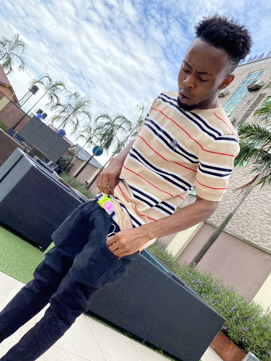 Msurvival1's tweet photo. Giveaway continues today by 8pm today, go and download and listen to my song, and comment your best line of the song. I will be picking randomly.
Happy Sunday. 🔥 https://t.co/vfBEG5IDQf