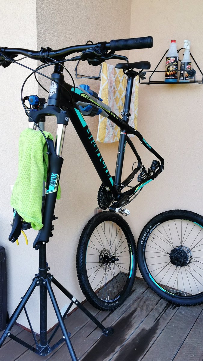 tri_mpavuk's tweet photo. Free and rest day for me and time to my bikes 🧽 #recoveryday https://t.co/A9k2QP5pg6