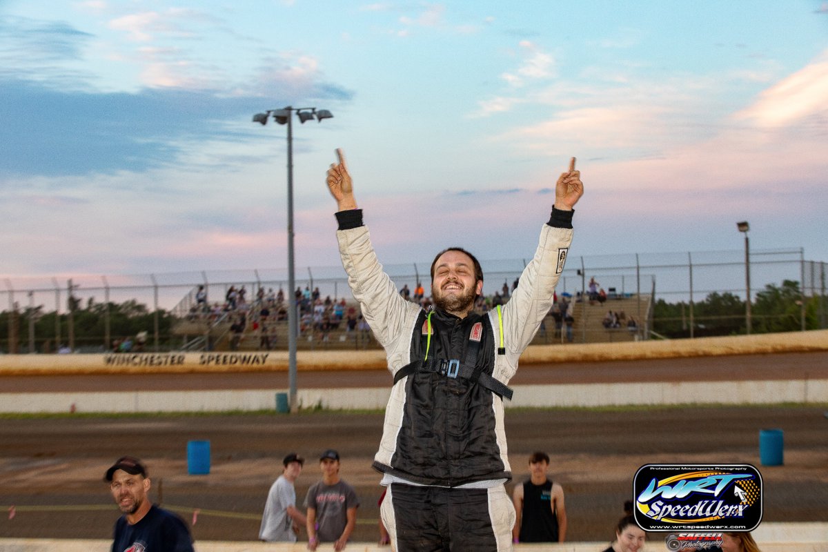 justalittleDirt's tweet photo. Jeremy Pilkerton picked up two @RUSHLM wins over the weekend. His first two Late Model wins. These pictures are from @Wincvaspeedway Saturday Night. https://t.co/m24K8MEpWP