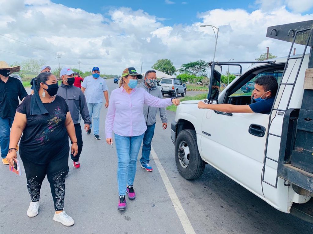 yelitzePSUV_'s tweet photo. Inicia el Plan Victoria Segura en #Monagas, colocando en funcionamiento las 24 hrs las estaciones de servicio para atender a los usuarios. 

Gracias presidente @nicolasmaduro por velar por el beneficio de todos los monaguenses. https://t.co/neDACCzLBu
