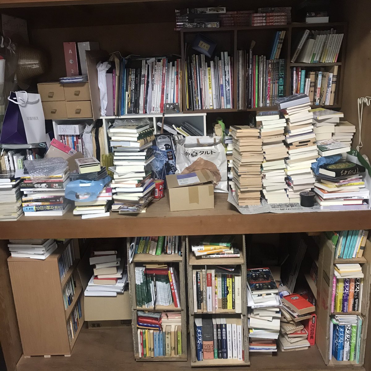 平 積み 本棚 引越しで2トントラックを使いたい 積める荷物の量や料金の目安は Amp Petmd Com